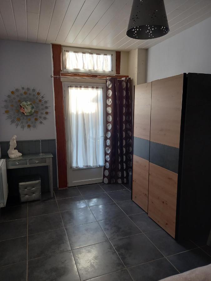 Mirabelle Apartamento Jonzac Exterior foto